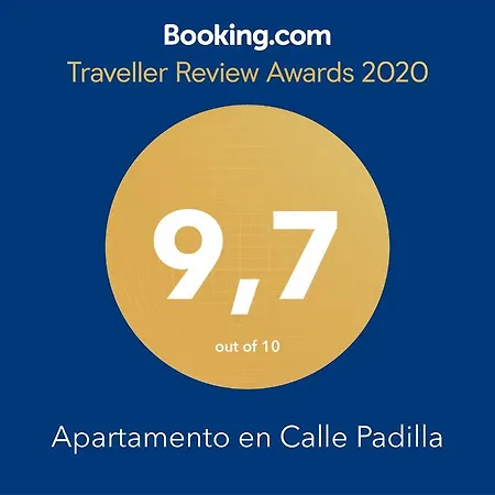 アパート En Calle Padilla